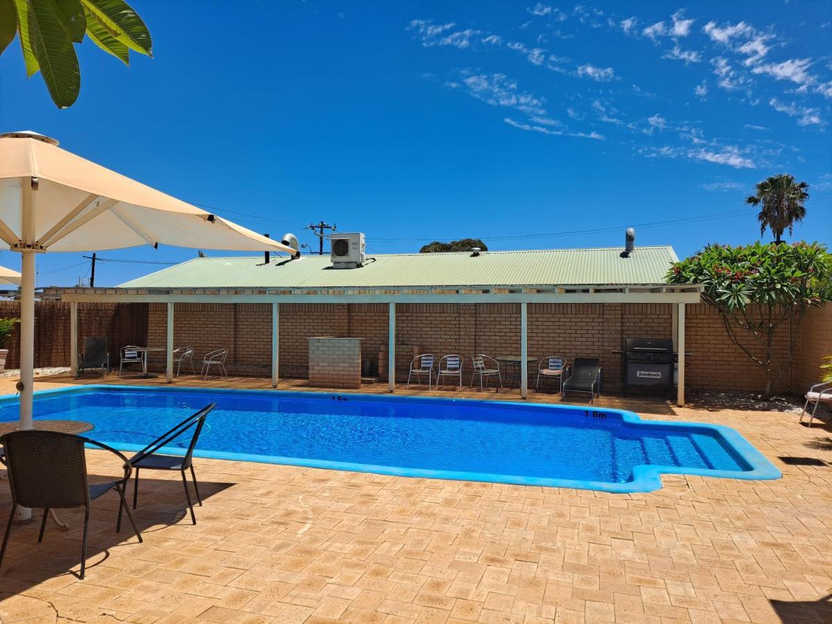Albion Hotel Kalgoorlie Zewnętrze zdjęcie