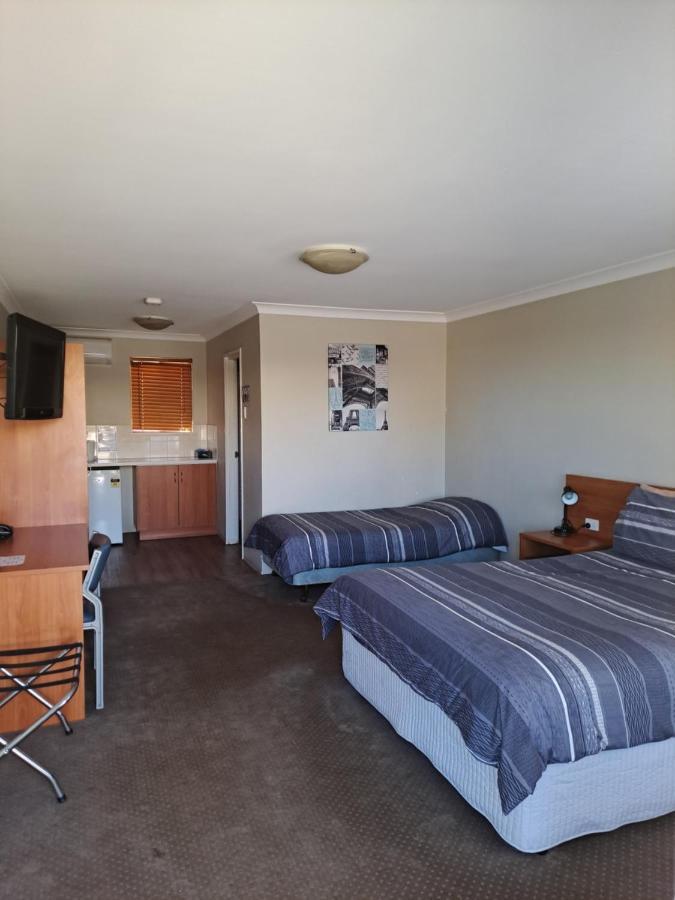 Albion Hotel Kalgoorlie Zewnętrze zdjęcie