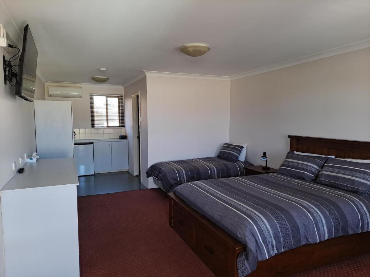 Albion Hotel Kalgoorlie Zewnętrze zdjęcie